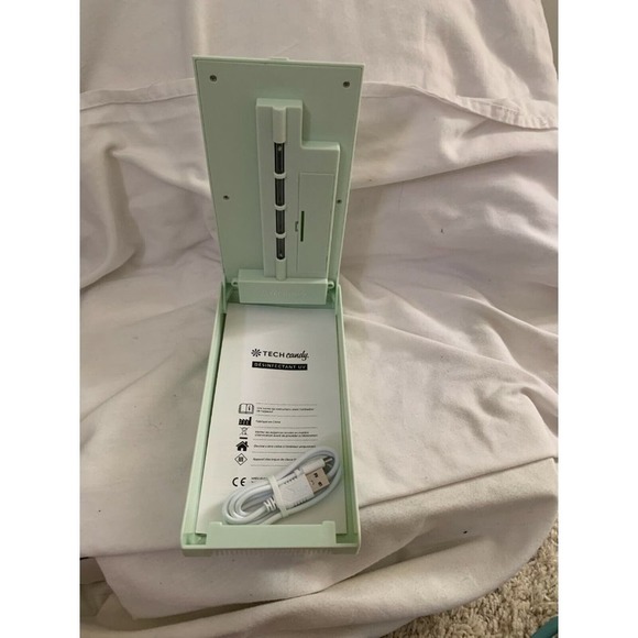 Tech Candy UV Sanitizer for Phone FABFITFUN Kills 99% of Germs in 5 Minutes NEW - Picture 8 of 8